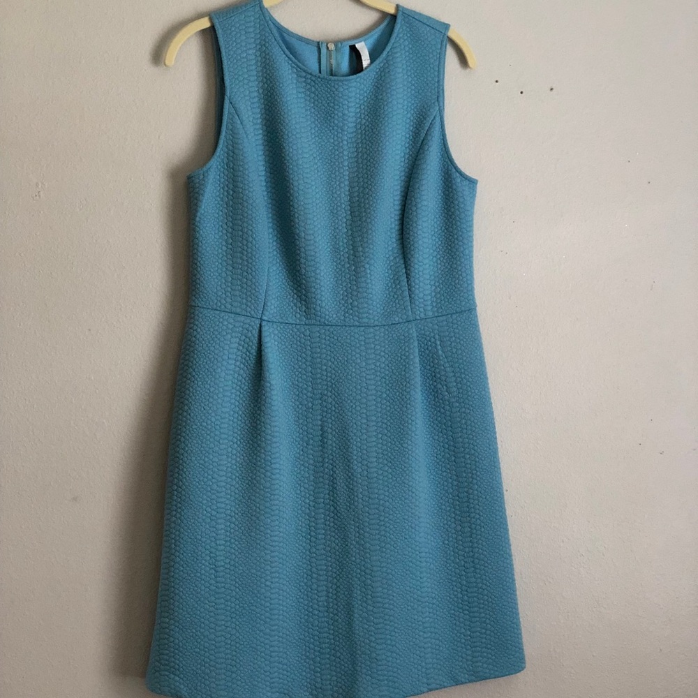 3/$30 Kensie embossed baby blue sheath dress